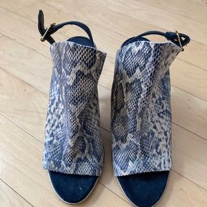 Anthro Kelsi Dagger Cameo Snake Leather Heels 8